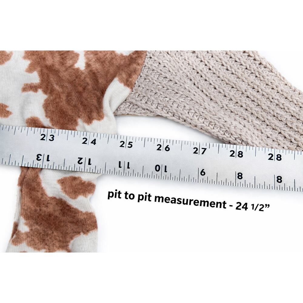 Olive & Oak Medium Cow Print Top Boho Western Henley Crochet Sleeve Blouse Wn’s - Picture 8 of 9